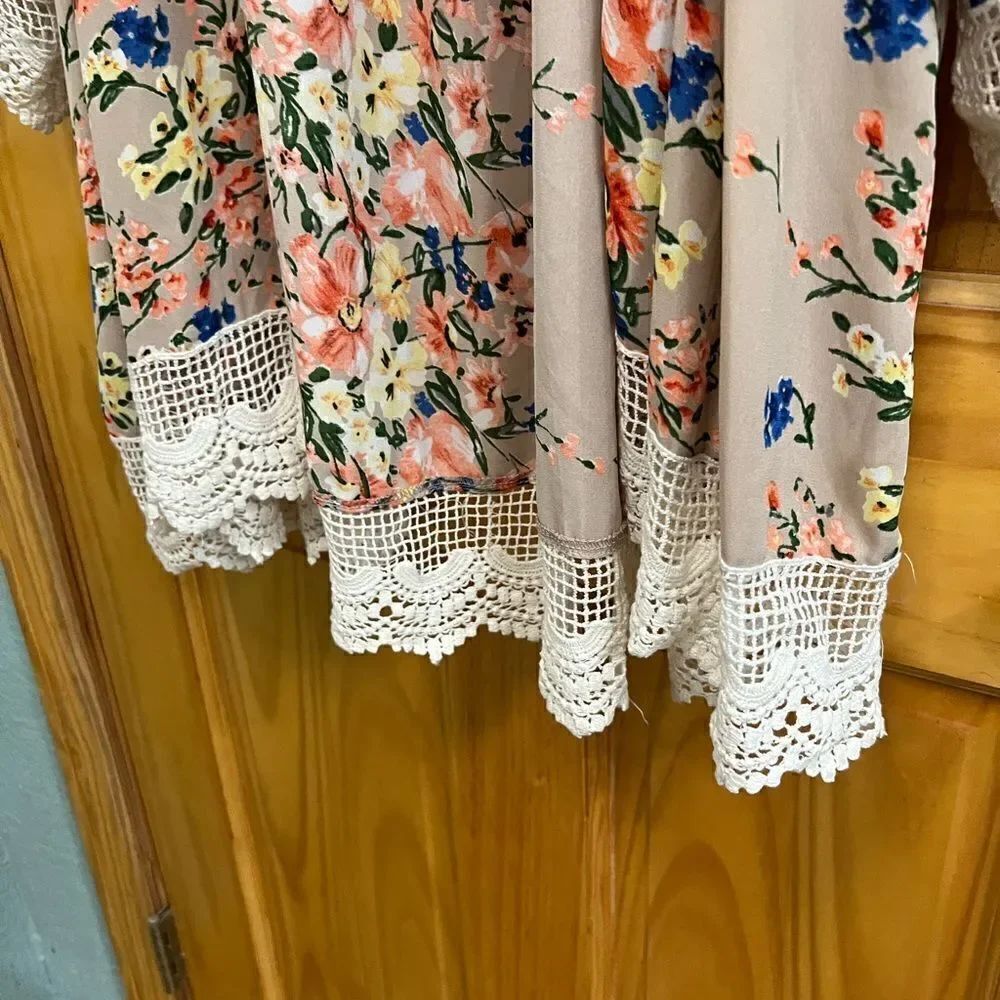 Umgee floral cardigan size M/L - Picture 3 of 6